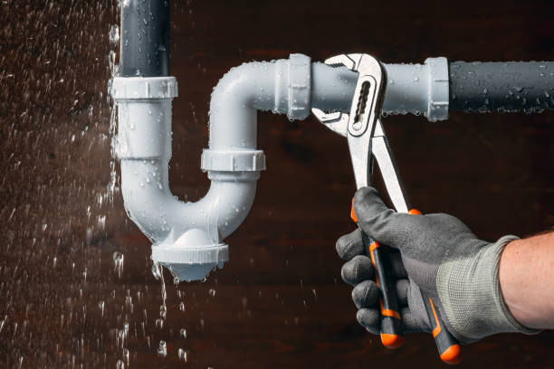 Professional Gas Line Repair technician working in Waveland, MS